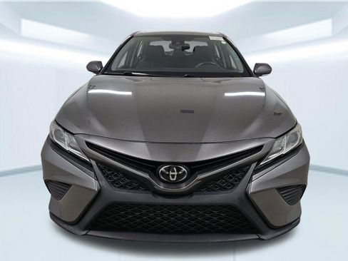 Used 2020 Toyota Camry SE w/ Convenience Package image 13