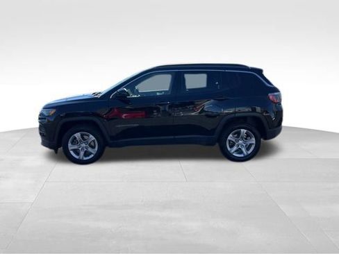 Used 2024 Jeep Compass Latitude w/ Altitude Special Edition image 4