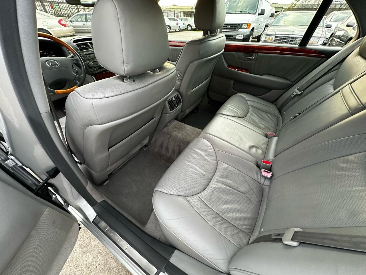 Used 2004 Lexus LS 430 RWD image 35