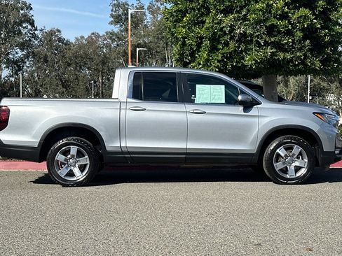 Used 2025 Honda Ridgeline RTL image 2