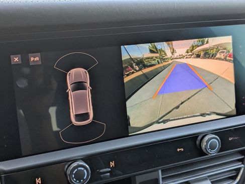 Certified 2025 Porsche Macan Turbo image 19