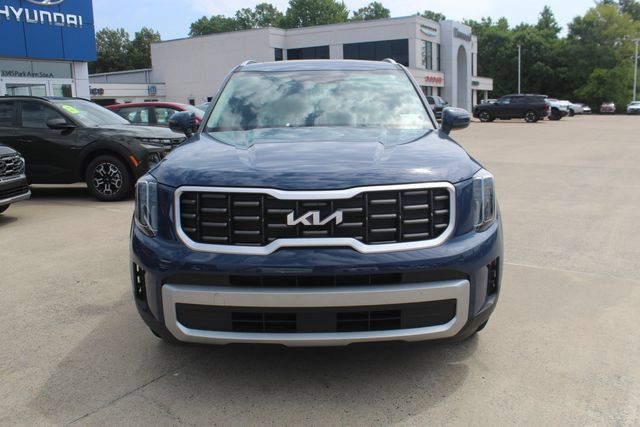 Used 2024 Kia Telluride S w/ S Sunroof Package FWD image 9