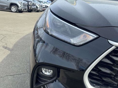 Used 2022 Toyota Highlander XLE image 7