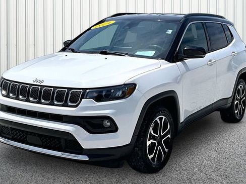 Used 2024 Jeep Compass Limited AWD/4WD image 2