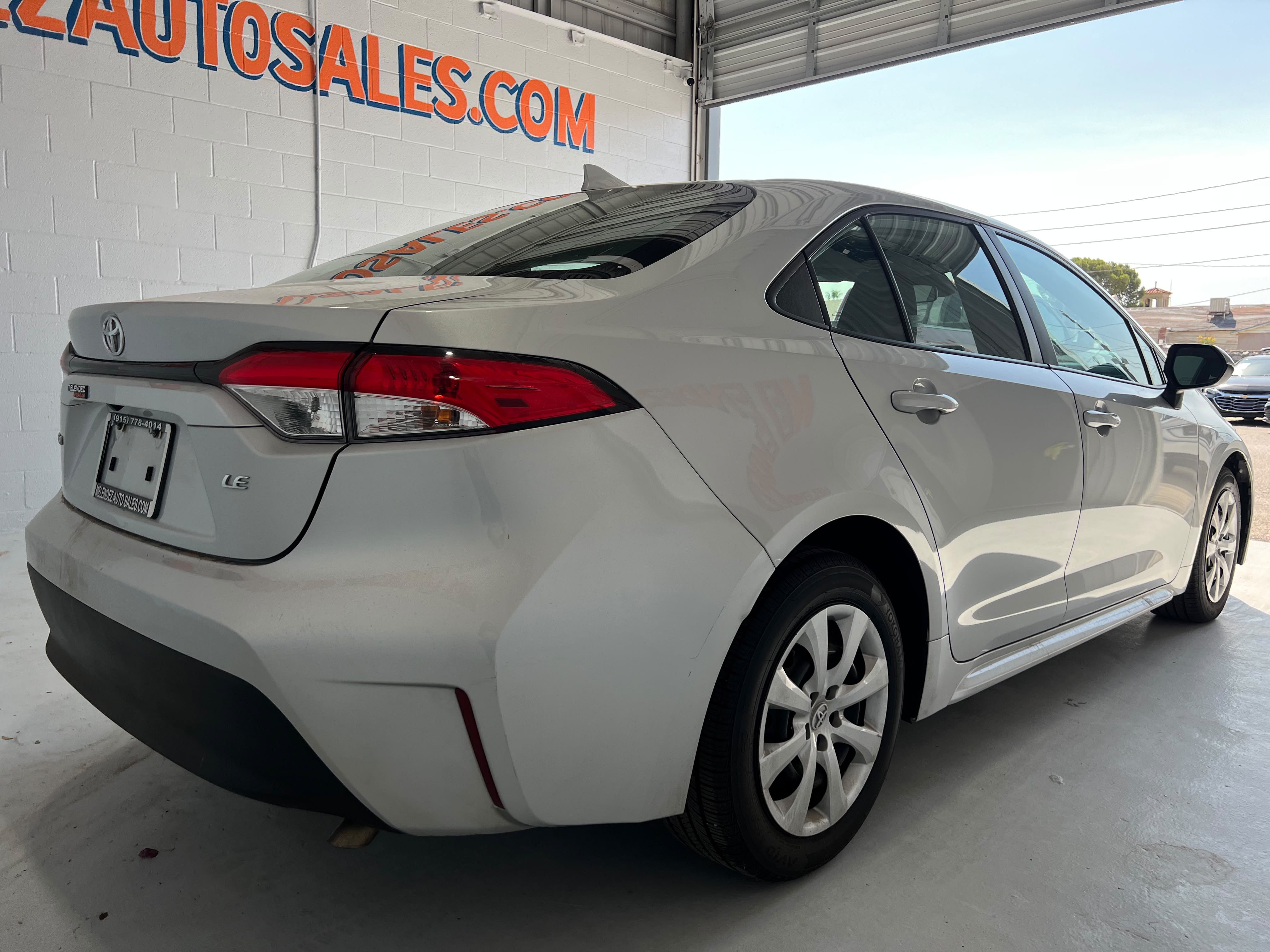 Used 2024 Toyota Corolla LE FWD image 5
