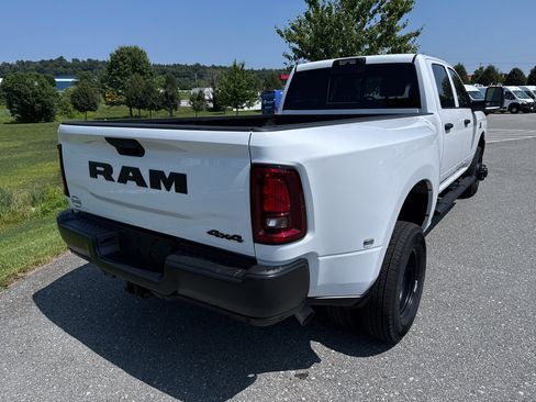 New 2026 RAM 3500 Tradesman AWD/4WD image 22