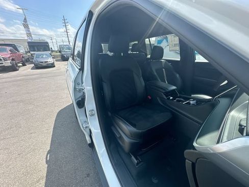 Used 2023 Jeep Grand Cherokee L Laredo AWD/4WD image 27
