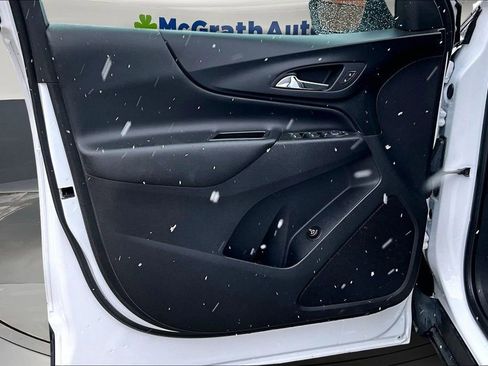 Used 2022 Chevrolet Equinox LT image 18