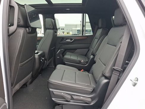 New 2026 GMC Yukon Denali w/ Denali Reserve Package AWD/4WD image 6