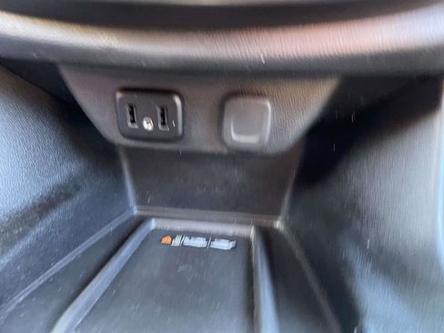 Certified 2023 Chevrolet Traverse LT image 24