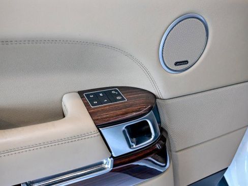 Used 2016 Land Rover Range Rover Supercharged image 16
