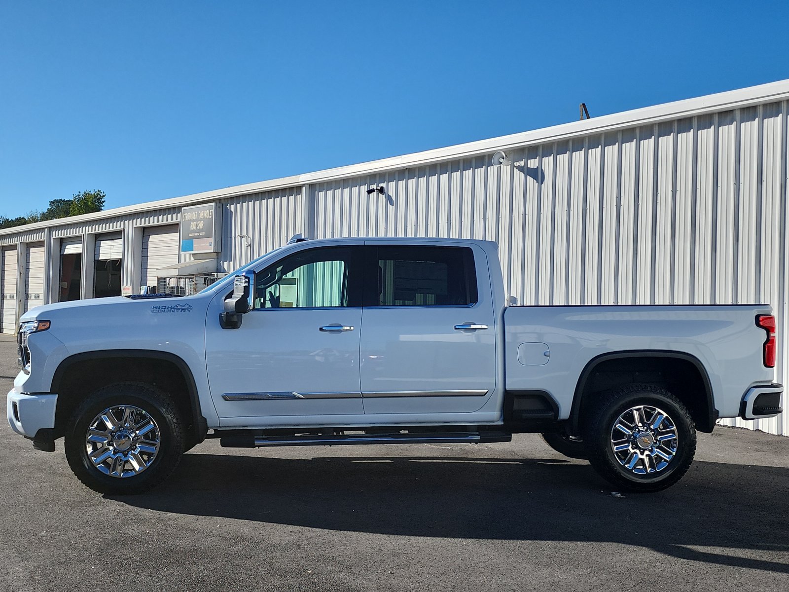 New 2026 Chevrolet Silverado 2500 High Country w/ Technology Package AWD/4WD image 2