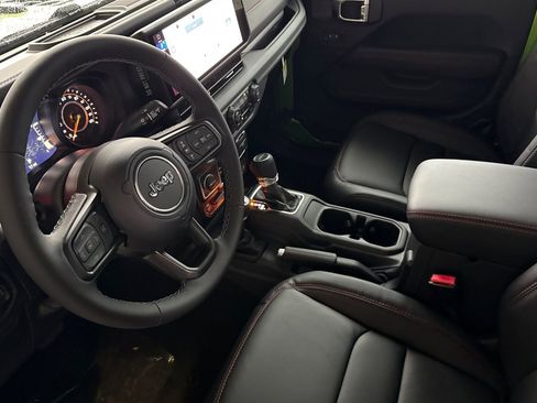 New 2026 Jeep Gladiator Rubicon AWD/4WD image 6