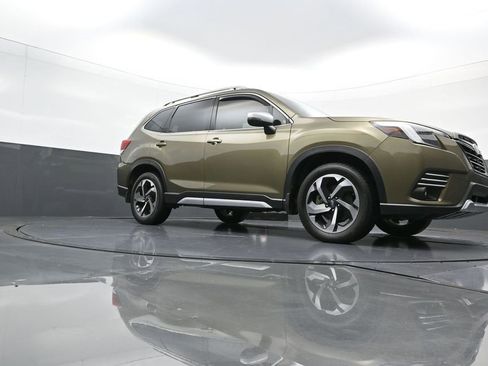 Used 2022 Subaru Forester Touring image 21