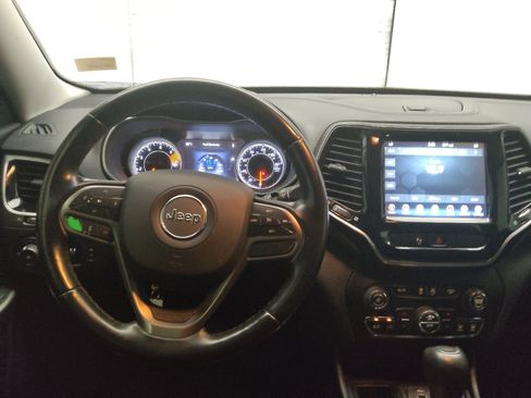 Used 2020 Jeep Cherokee Limited FWD image 22
