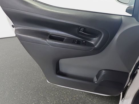 Used 2020 Nissan NV200 SV image 25