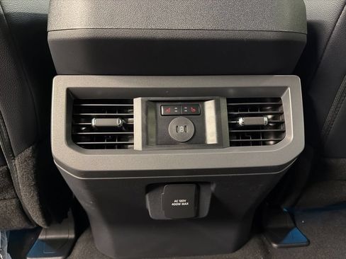 New 2026 Ford F250 Lariat w/ Black Appearance Package AWD/4WD image 36