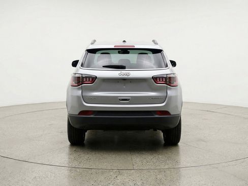 Used 2025 Jeep Compass Latitude image 7