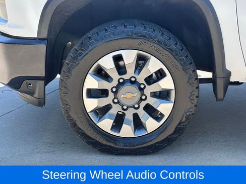 Used 2022 Chevrolet Silverado 2500 Custom w/ Custom Value Package AWD/4WD image 7