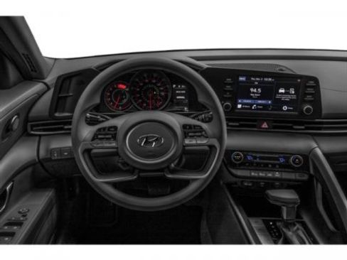Used 2023 Hyundai Elantra SEL w/ Convenience Package FWD image 10