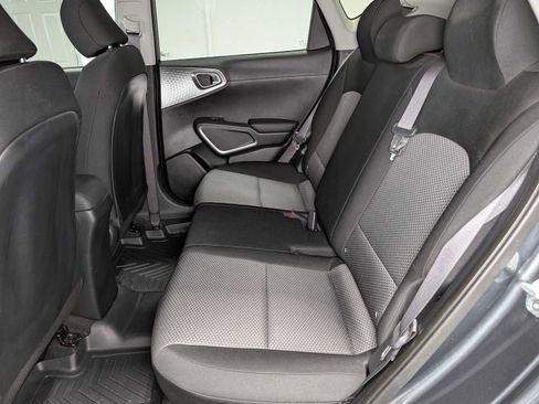 Used 2020 Kia Soul LX FWD image 22