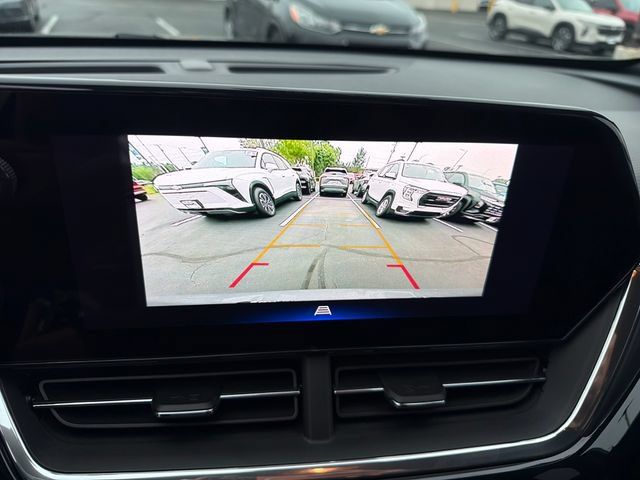 Certified 2024 Chevrolet Trax RS w/ Driver Confidence Package FWD image 19
