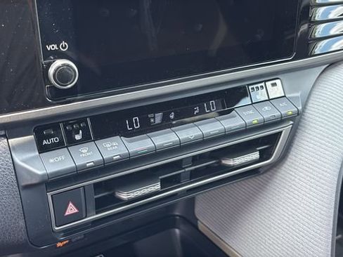 New 2026 Toyota Camry SE w/ Convenience Package FWD image 21