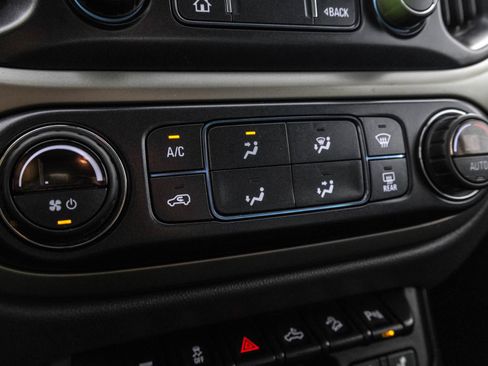 Used 2019 Chevrolet Colorado Z71 AWD/4WD image 28