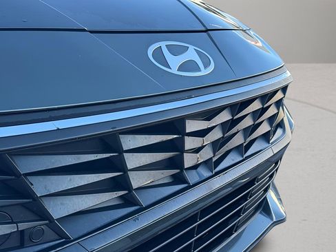 Certified 2024 Hyundai Elantra SEL image 9