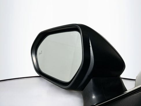 Used 2022 Toyota Camry XSE image 16