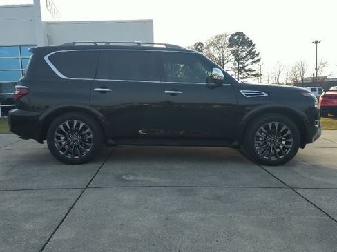 Used 2024 Nissan Armada Platinum w/ Captain's Chairs Package image 8