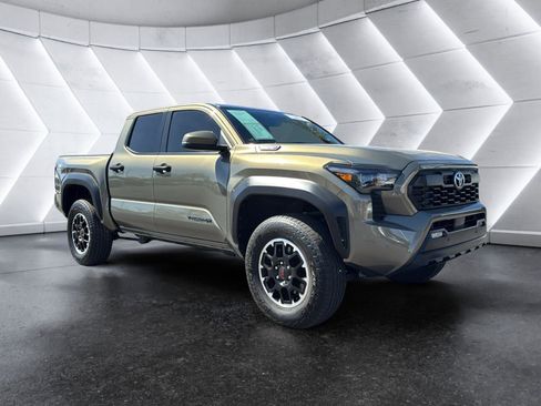 Certified 2025 Toyota Tacoma TRD Off-Road w/ TRD Off Road Upgrade Package AWD/4WD image 1