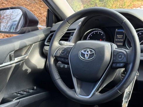 Used 2019 Toyota Camry SE image 12