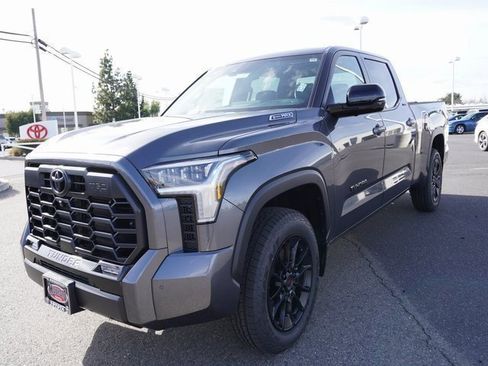 New 2025 Toyota Tundra Limited image 9