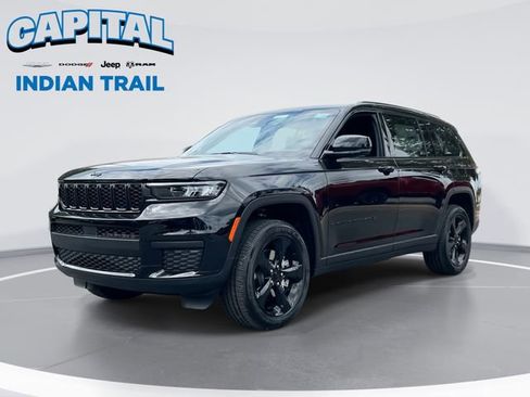 New 2025 Jeep Grand Cherokee L Altitude AWD/4WD image 1