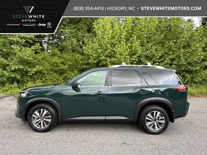Used 2024 Nissan Pathfinder SL