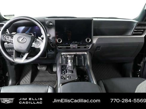 Used 2025 Lexus GX 550 AWD/4WD image 18