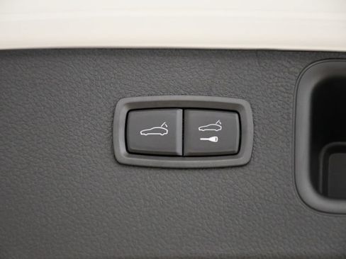 Certified 2026 Porsche Macan Turbo AWD/4WD image 58