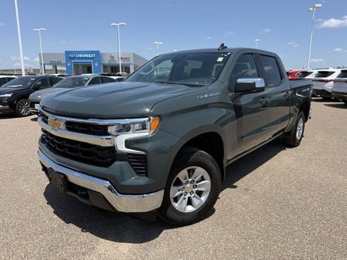Used 2025 Chevrolet Silverado 1500 LT AWD/4WD image 3