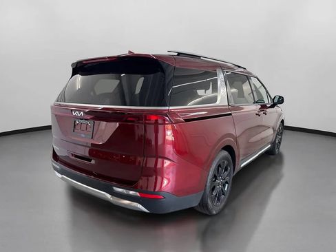 Used 2024 Kia Carnival SX FWD image 10