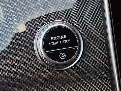 Certified 2025 Mercedes-Benz C 300 4MATIC Sedan image 21