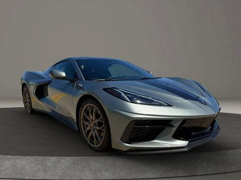 Used 2024 Chevrolet Corvette Stingray Coupe RWD image 7
