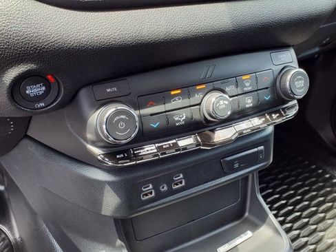 New 2026 Dodge Durango AWD image 4