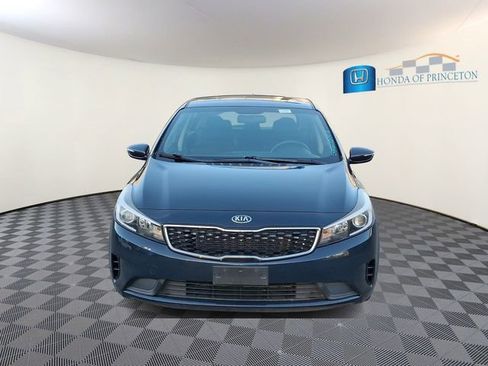 Used 2017 Kia Forte LX FWD image 2