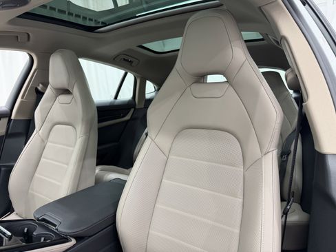 New 2026 Porsche Panamera image 33