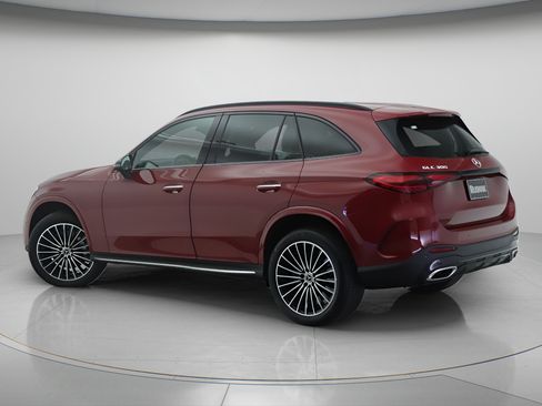 New 2026 Mercedes-Benz GLC 300 image 2