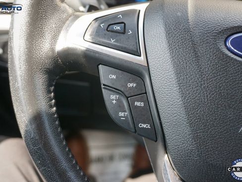 Used 2018 Ford Edge Titanium image 39