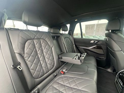 Certified 2025 BMW X5 sDrive40i w/ Climate Comfort Package image 29