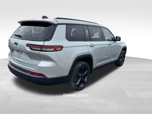 Used 2023 Jeep Grand Cherokee L Altitude image 8