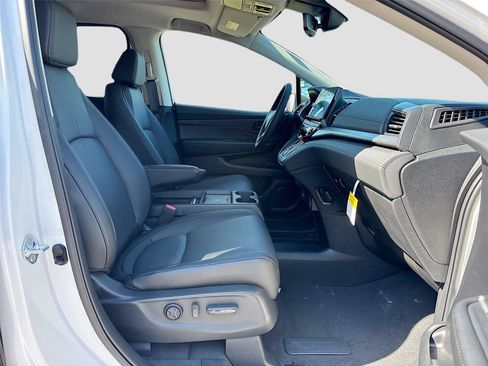 Certified 2026 Honda Odyssey EX-L image 33